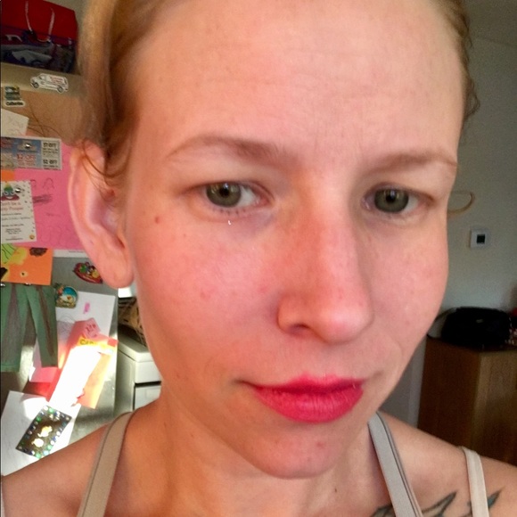 Meet your Posher, Catherine - Picture 1 of 1